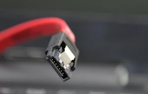 Porty SATA (na płycie)