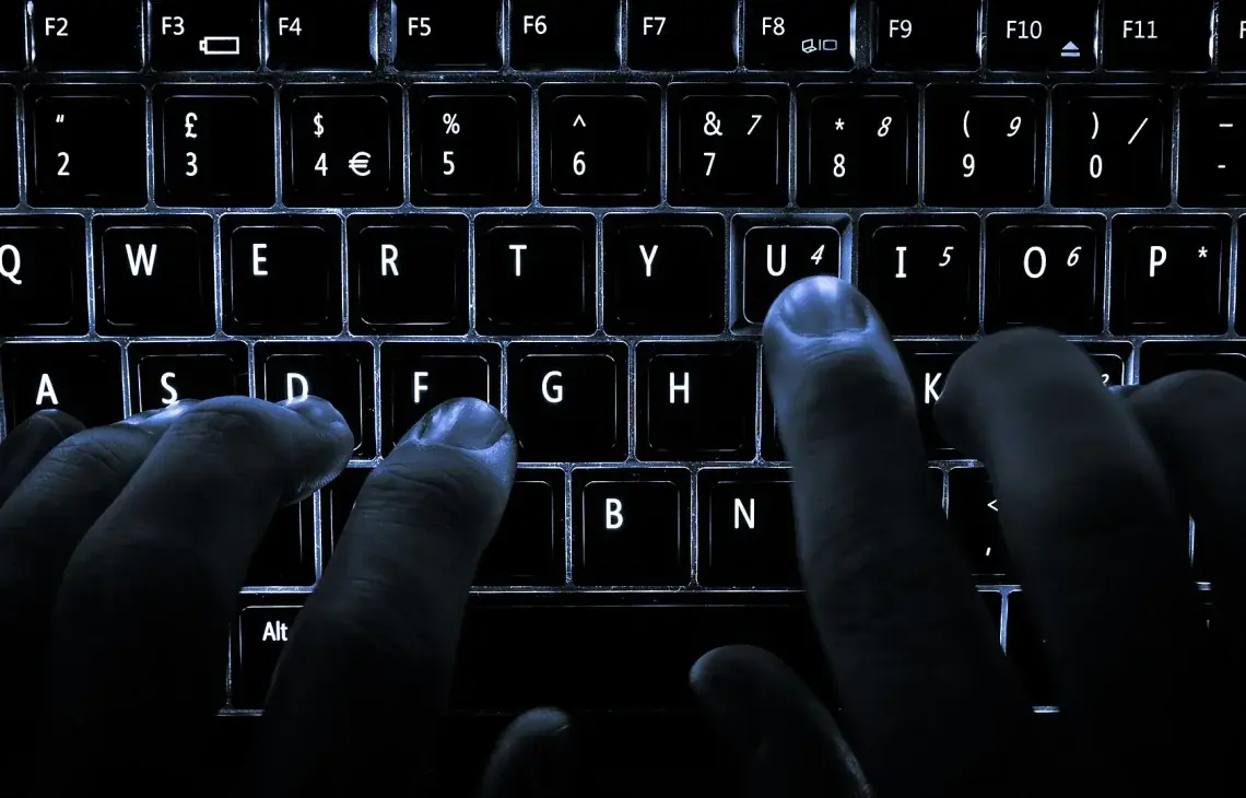 Klawiatura laptopa – nadmierne grzanie po wymianie